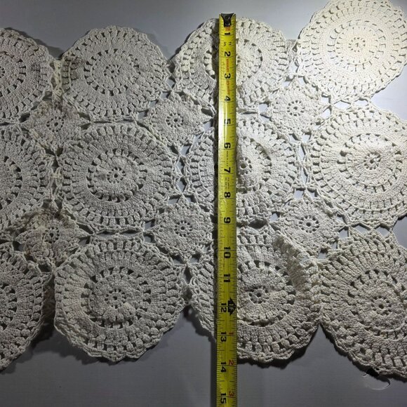 Vtg Crochet White Doily Table Runner grannycore cottagecore 30 by 14 - Picture 5 of 5